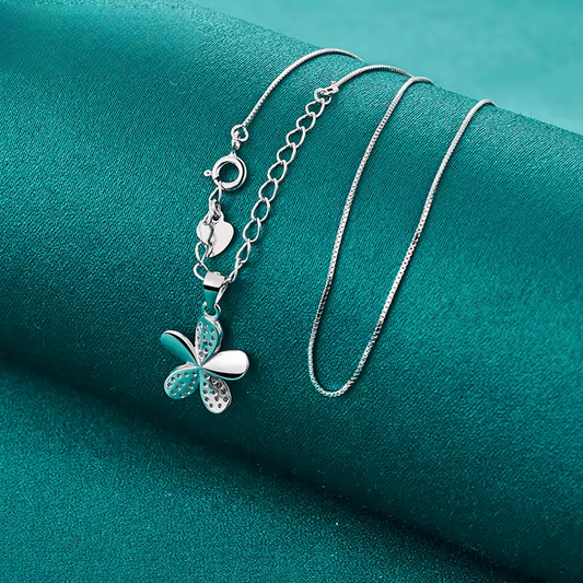 Collar con Colgante de Pétalos y Circonita AAA - Plata 925